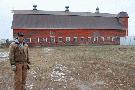 PHOTOS BY BILL REDEKOP / WINNIPEG FREE PRESS Curtis Gervin and his massive barn that was built in 1924